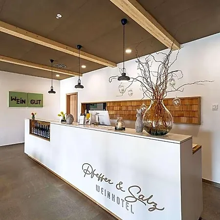 Weinhotel Pfeffer & Salz 호텔 3*